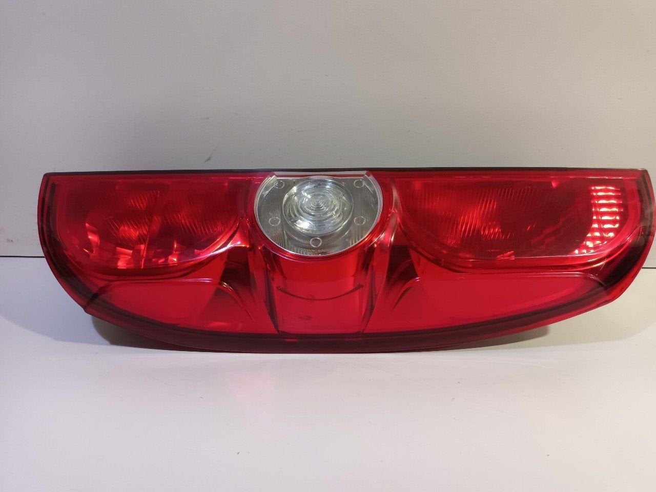 Achterlicht carrosserie rechts Opel Combo, Onderdelen@venauto.nl, Van der Ven Autorecycling B.V., Gebruikt, Ettenseweg 76, 4706 PB Roosendaal, The Netherlands