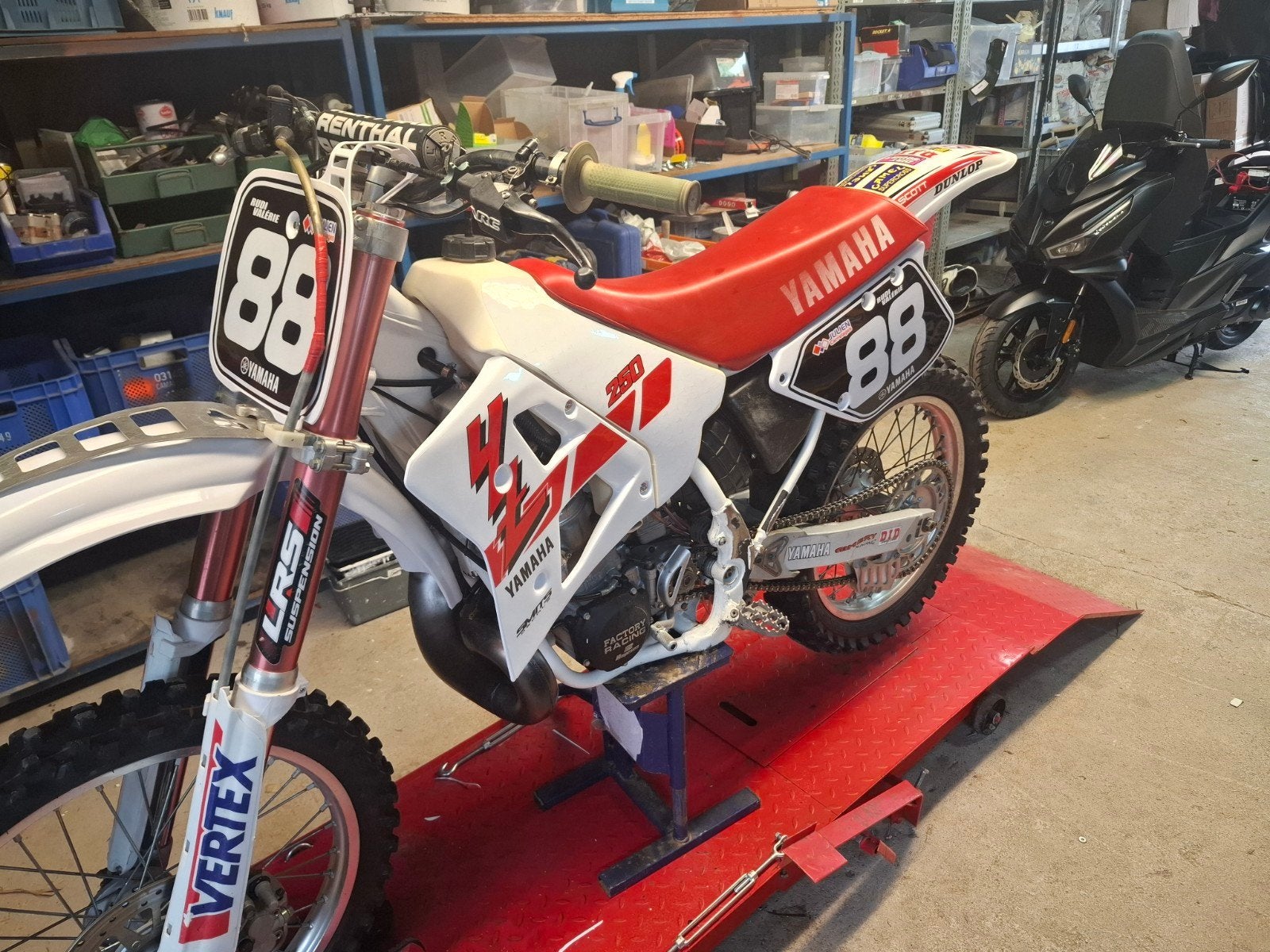 Yamaha yz 250 1990, Entreprise