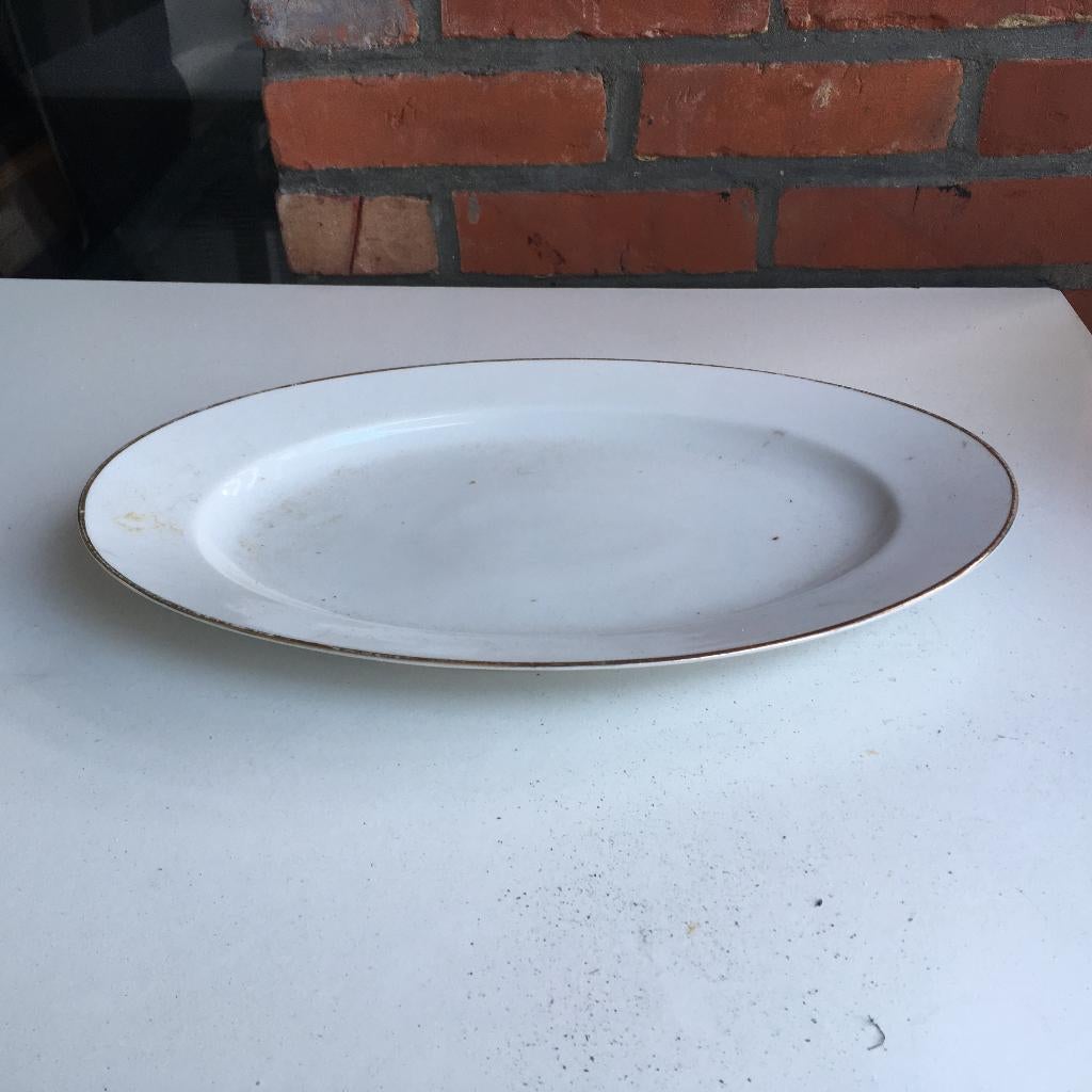 Grote(vlees)schotel met gouden randje, Enlèvement ou Envoi, Utilisé, Porcelaine, Assiettes(s)