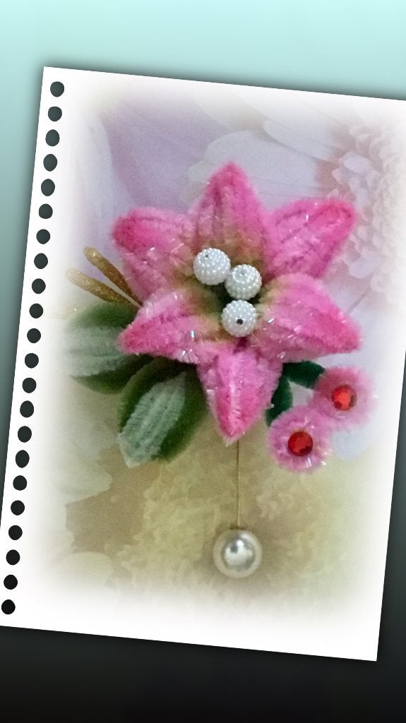 Bloem broche 121 B, Bijoux, Sacs & Beauté, Envoi, Neuf, Avec strass