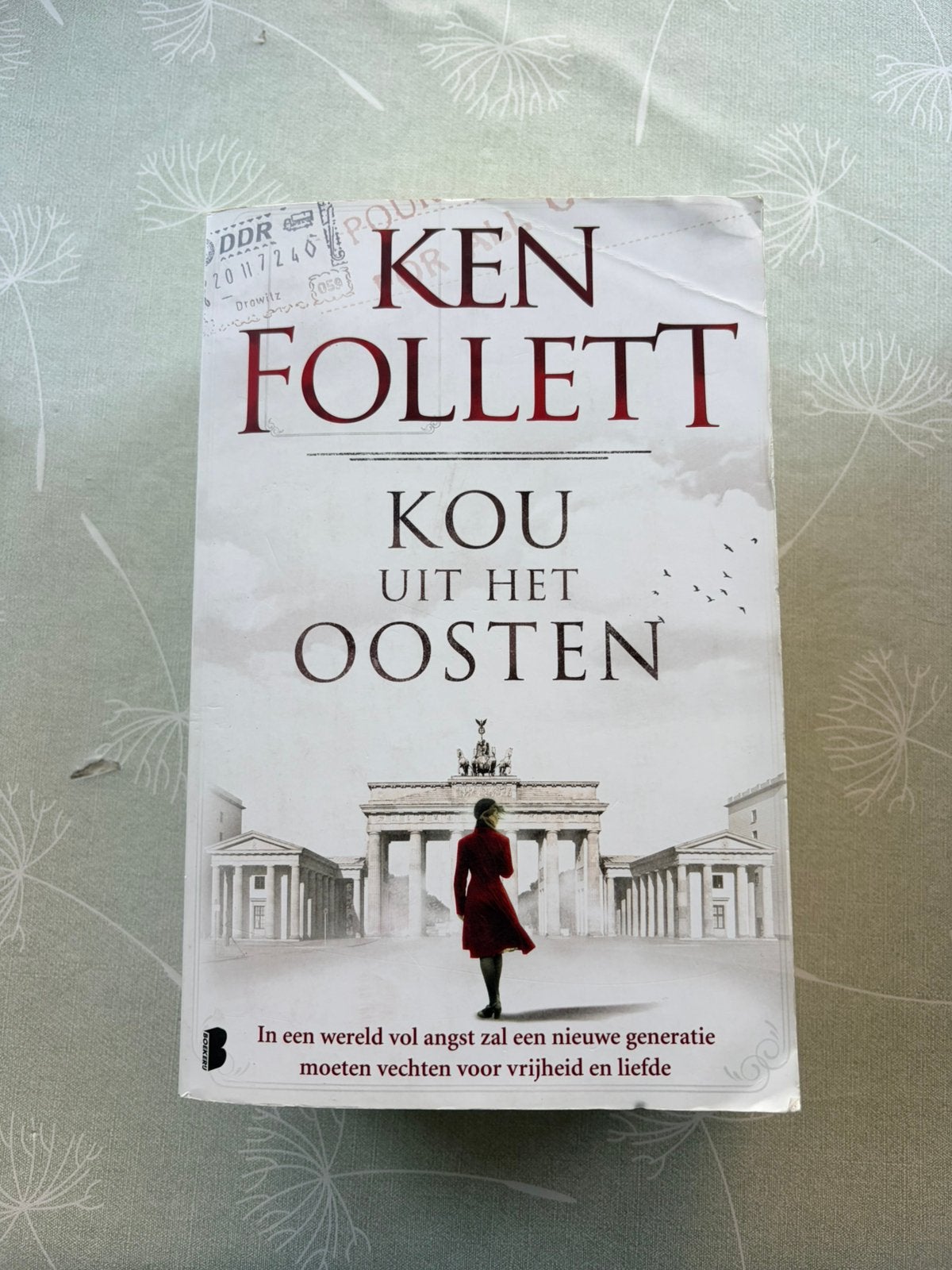 Boek Ken Follett - Kou uit het Oosten, Ken Follett, Enlèvement ou Envoi, Utilisé, Europe autre