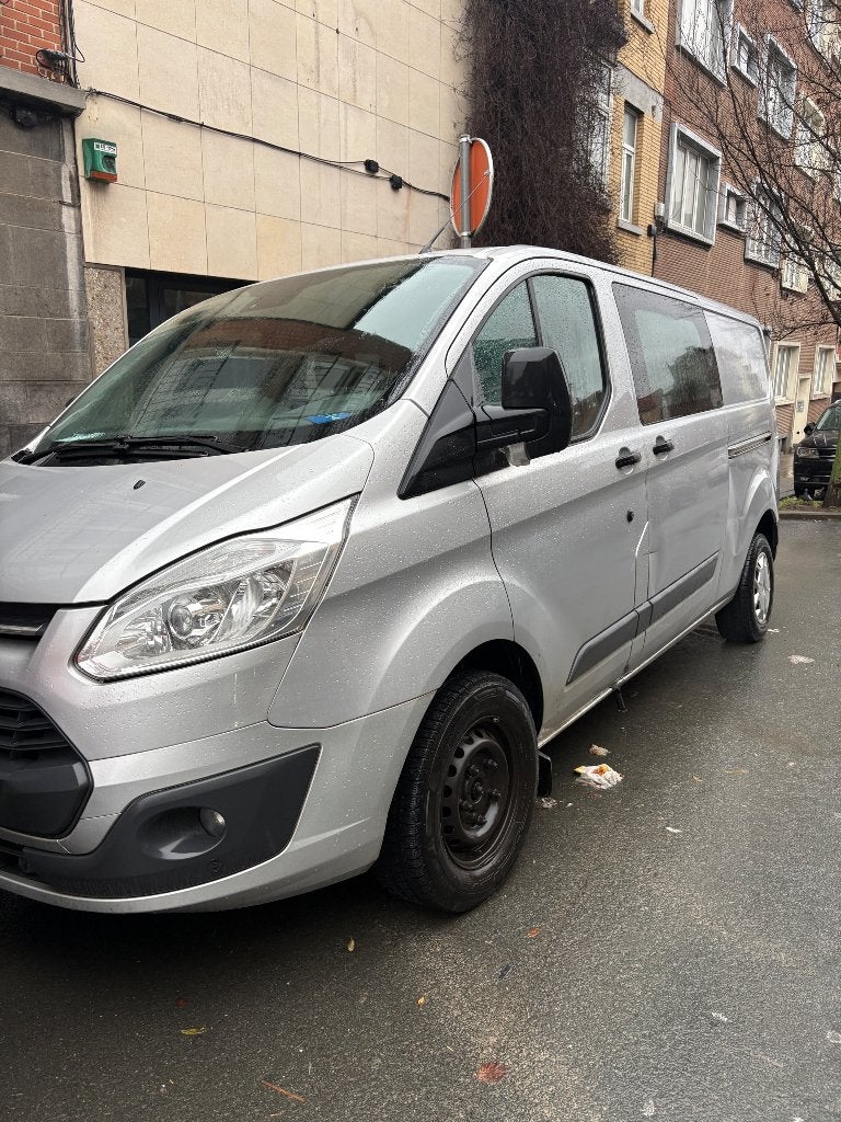 Ford custom  moteur neuf, Argent ou Gris, Boîte manuelle, Noir, 96 kW