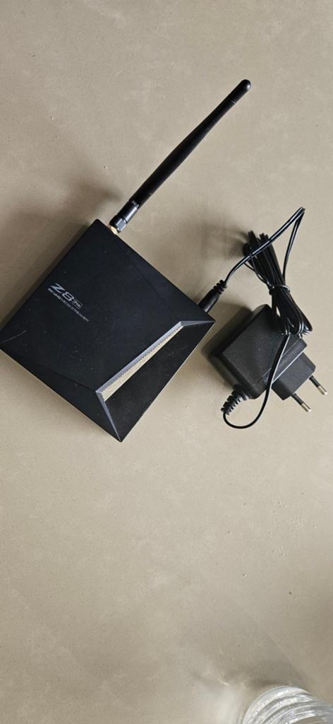 Formuler z8, Computers en Software, Routers en Modems, Ophalen of Verzenden