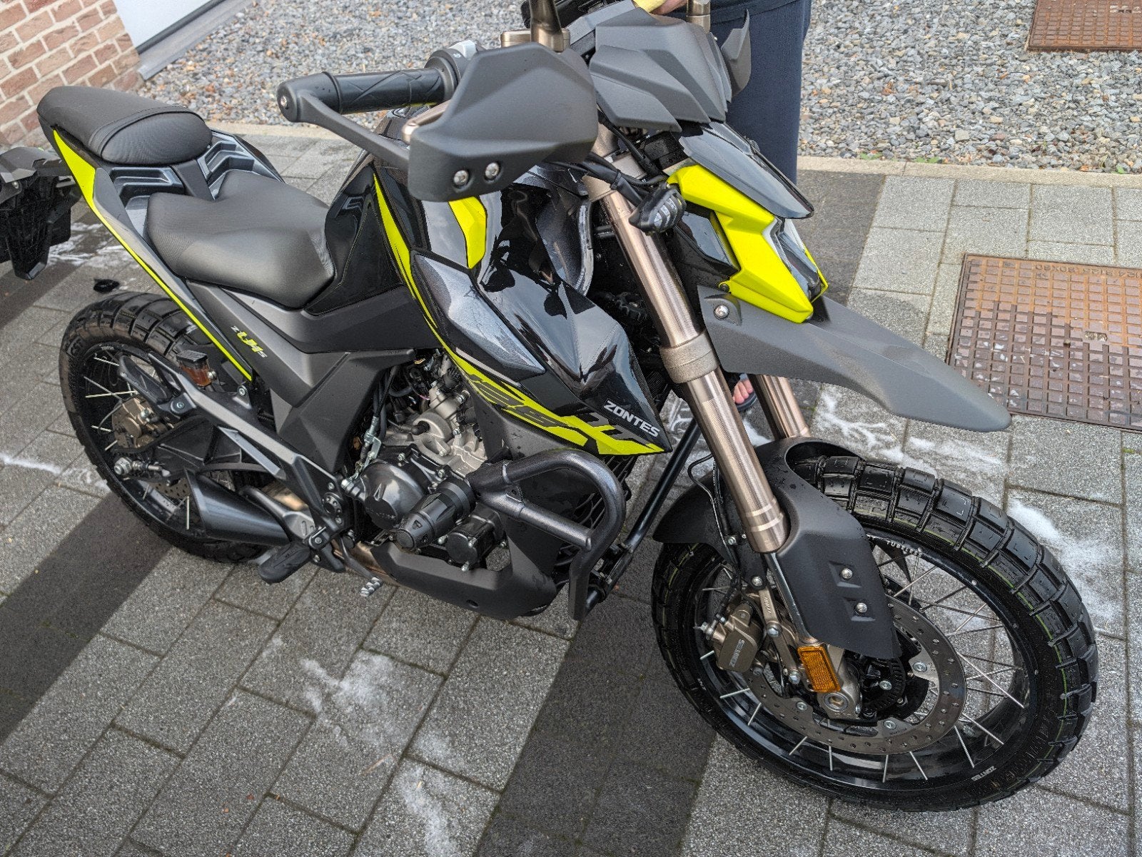 zontes 125cc 2023 3900km très propre noir, Motos, Enlèvement