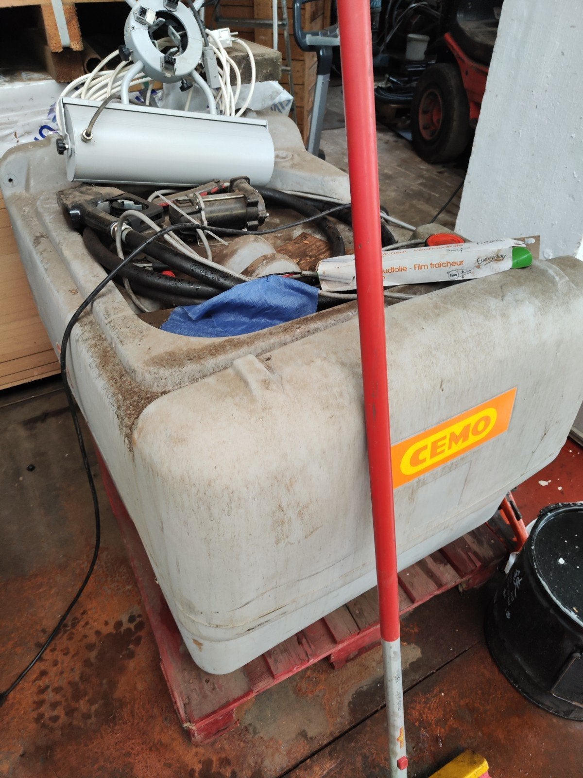 2 cuves a mazout avec pistolet 12v, Enlèvement