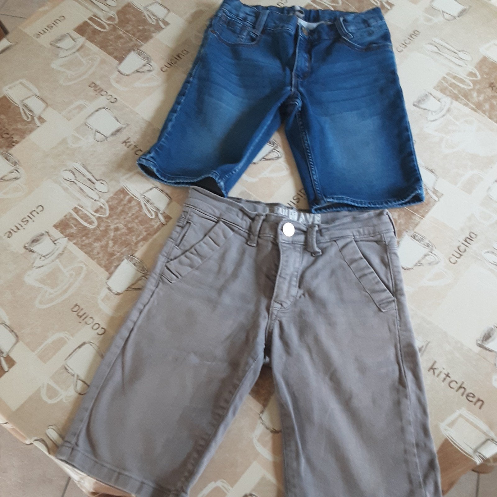 2 jaens chorten maat 152, Kinderen en Baby's, Kinderkleding | Maat 152, Ophalen of Verzenden