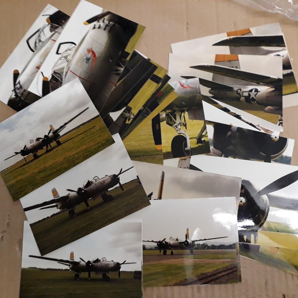 Détails de la photo : A-26 Invader « Sugarland Express », Enlèvement ou Envoi, Armée de l'air, Photo ou Poster