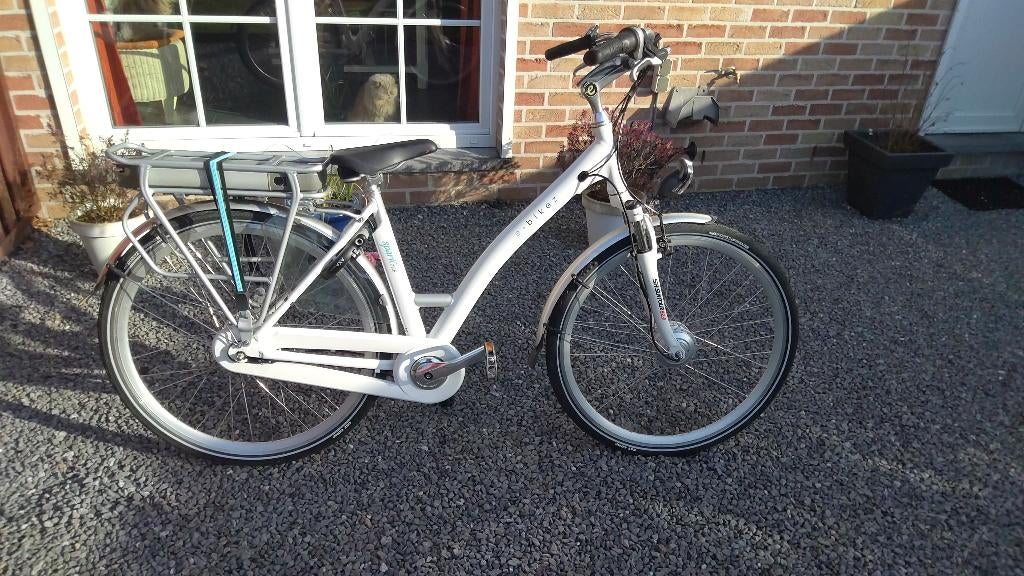 vélo électrique dame, Vélos & Vélomoteurs, Autres marques, Vitesses, Comme neuf, Enlèvement