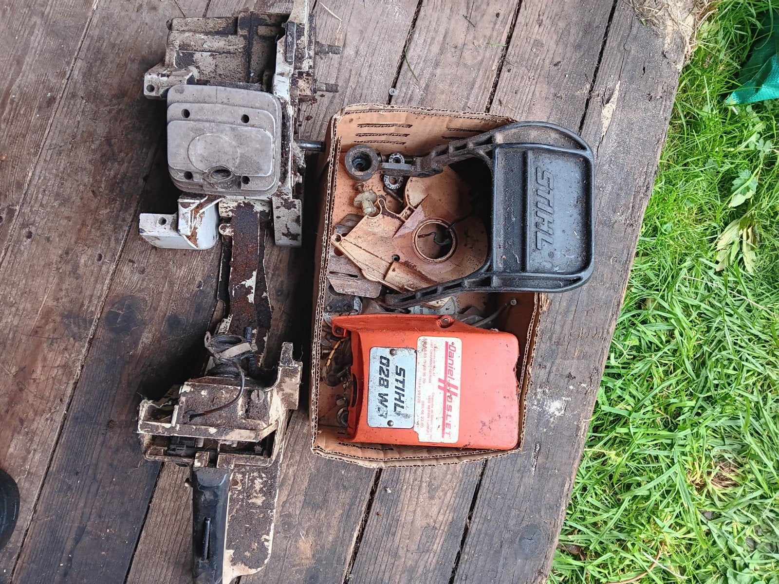 Tronçonneuse Stihl 028, Enlèvement