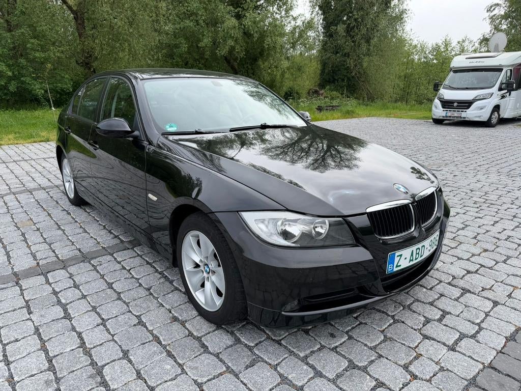 BMW 318I E90 BENZINE 153.000KM 9/2007 TOP STAAT BLANCO GEKEU, Auto's, BMW, 4 cilinders, Zwart, 5 deurs, Dealer onderhouden