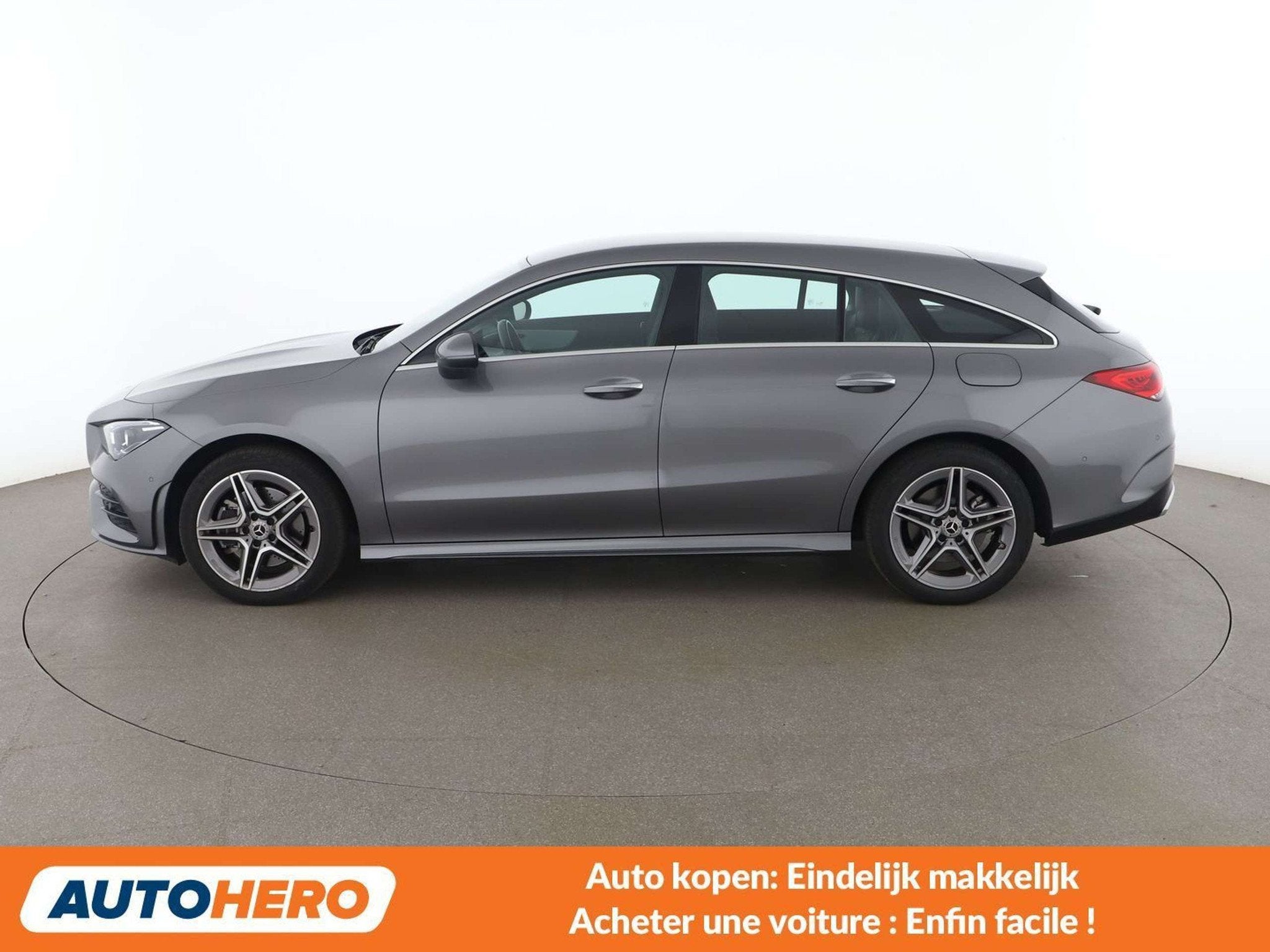 Mercedes-Benz CLA-Klasse 250 CLA 250e Shooting Brake AMG Lin, Autos, Achat, Volant multifonction, Euro 6, Alcantara