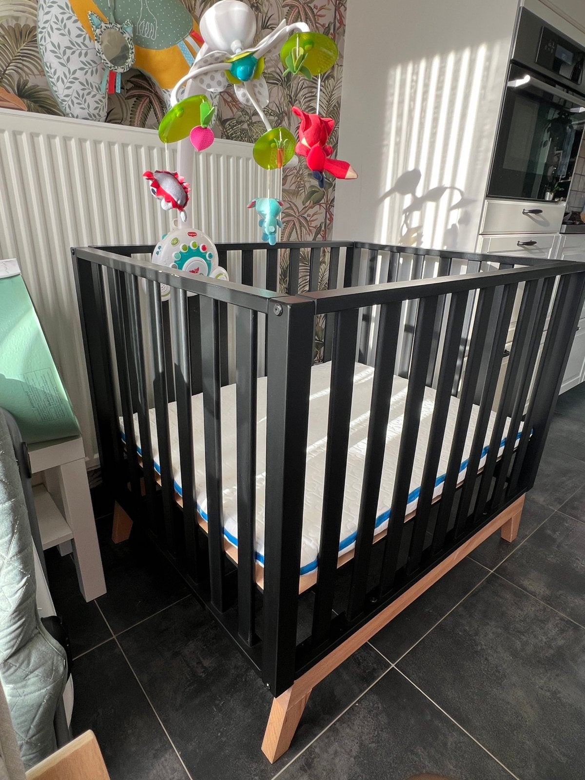 Babypark met mobiel, Kinderen en Baby's, Ophalen, Gebruikt, Rechthoekig, In hoogte verstelbaar