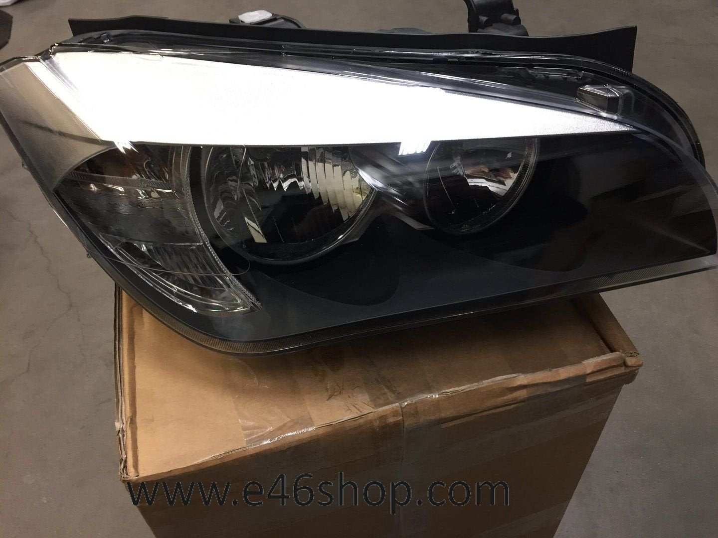 Koplamp nieuw  BMW X1 E84 rechts ORGINEEL BMW !!! 7290234, Neuf, -, -, Enlèvement ou Envoi