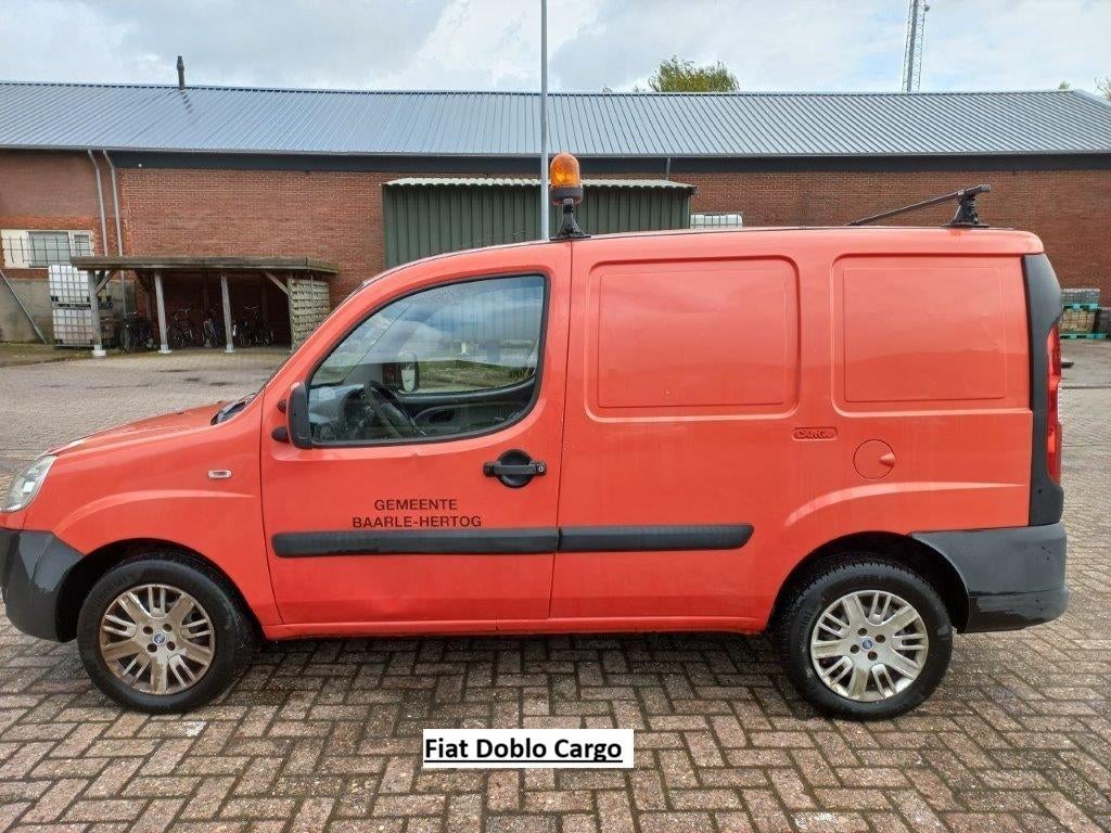 verkoop Fiat Doblo Cargo (2007) en Fiat Fiorino (2010), Auto's, Fiat, Bedrijf, Doblo, Trekhaak, Benzine, Euro 4, Overige carrosserie