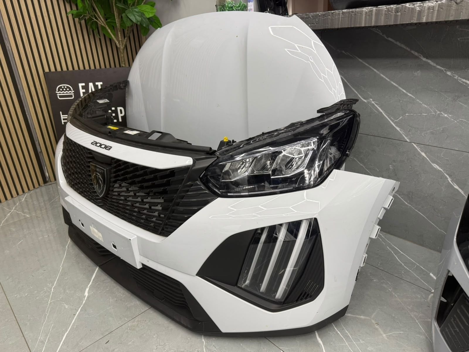 Face avant Peugeot 2008 2024-2026 Capot Pare-chocs avant Pha, Taurusavenue 1
2132 LS  Hoofddorp, NL, Contact.group@renault.com