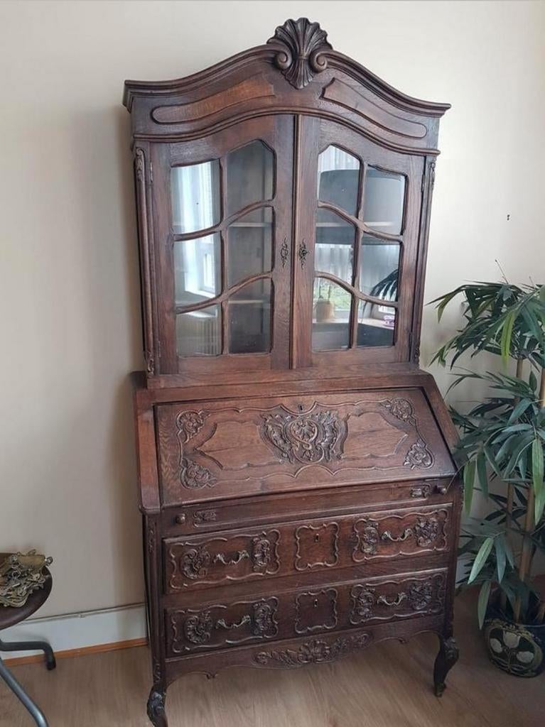 Bureau secrétaire, Ophalen