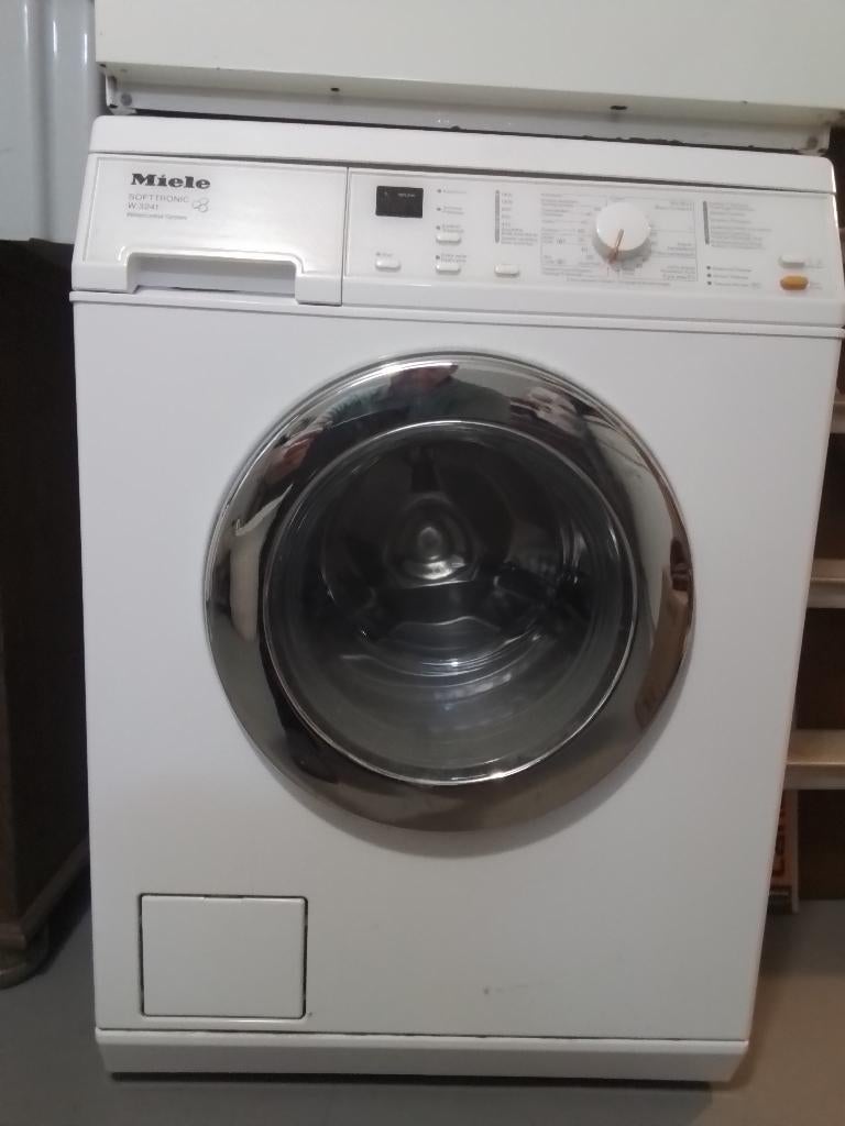 Machine a laver, Electroménager, Lave-linge, 1200 à 1600 tours, 4 à 6 kg, Programme lavage à la main, Chargeur frontal