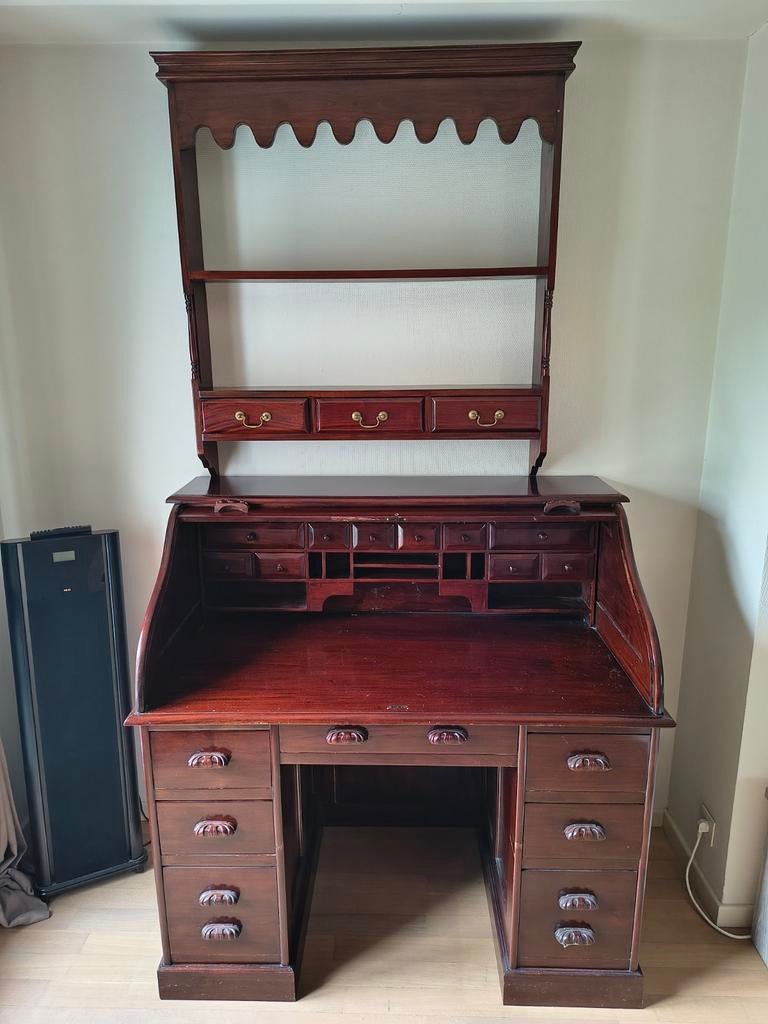 Massief houten bureau, Ophalen