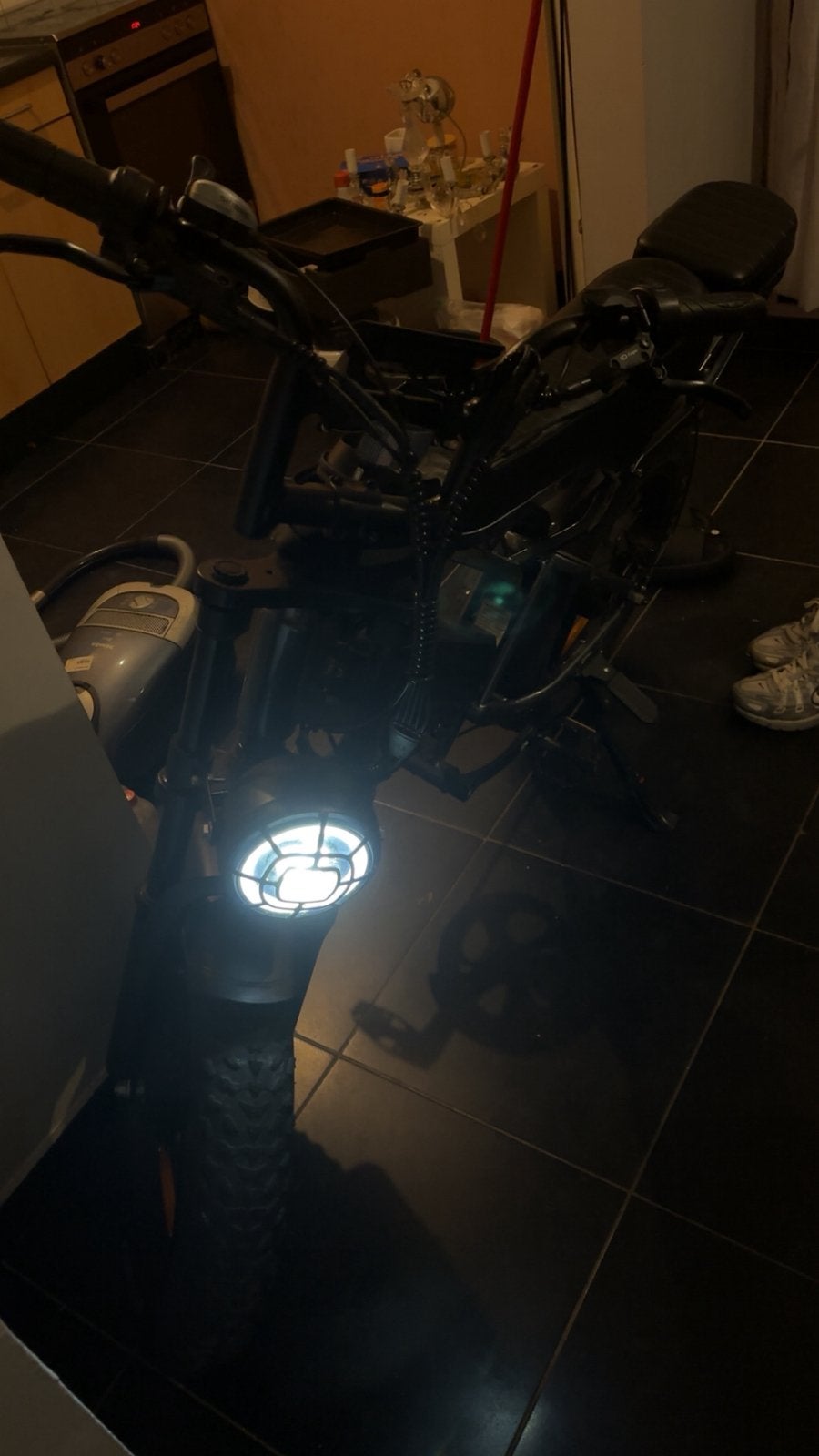 Grijze fatbike v20 pro, Ophalen, Zo goed als nieuw, 50 km per accu of meer