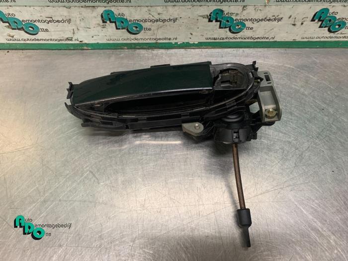 Poignée portière 4portes avant gauche d'un Audi A4 (A4 01-, -, 3 mois de garantie, Audi, Utilisé