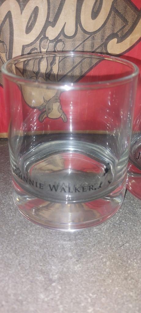 2 Johnnie Walker-brillen, Ophalen of Verzenden