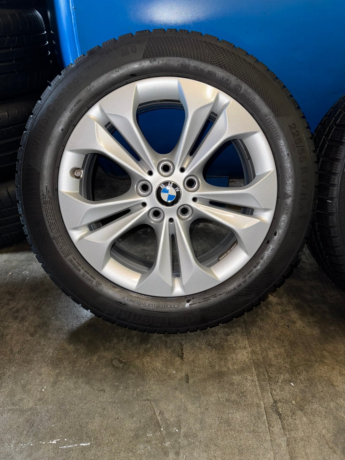 BMW X1, X2 de 17 pouces avec pneus d'hiver NIİEUWE 5x112, Autos : Pièces & Accessoires, Pneus et Jantes, Pneus hiver, Véhicule de tourisme