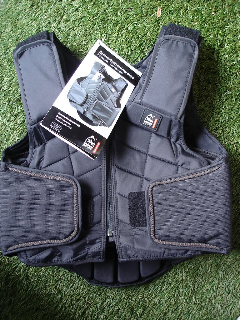 Bodyprotector PFIFF Maat M (NIEUW), Animaux & Accessoires, Chevaux & Poneys | Guêtres en cloche, Neuf, Fermeture éclair, Gilet de protection