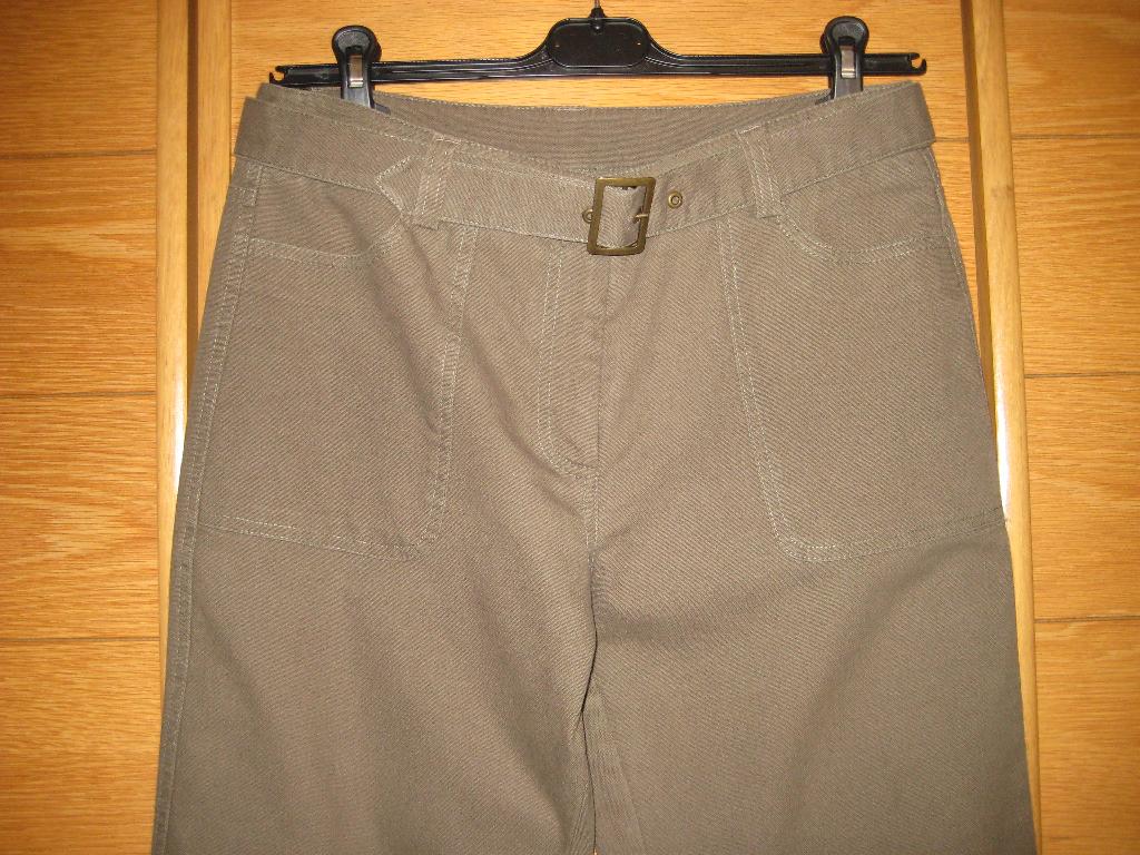 Pantalon d'été kaki - femme - jambes larges+droites-taille42, Vêtements | Femmes, Culottes & Pantalons, Comme neuf, Taille 42/44 (L)