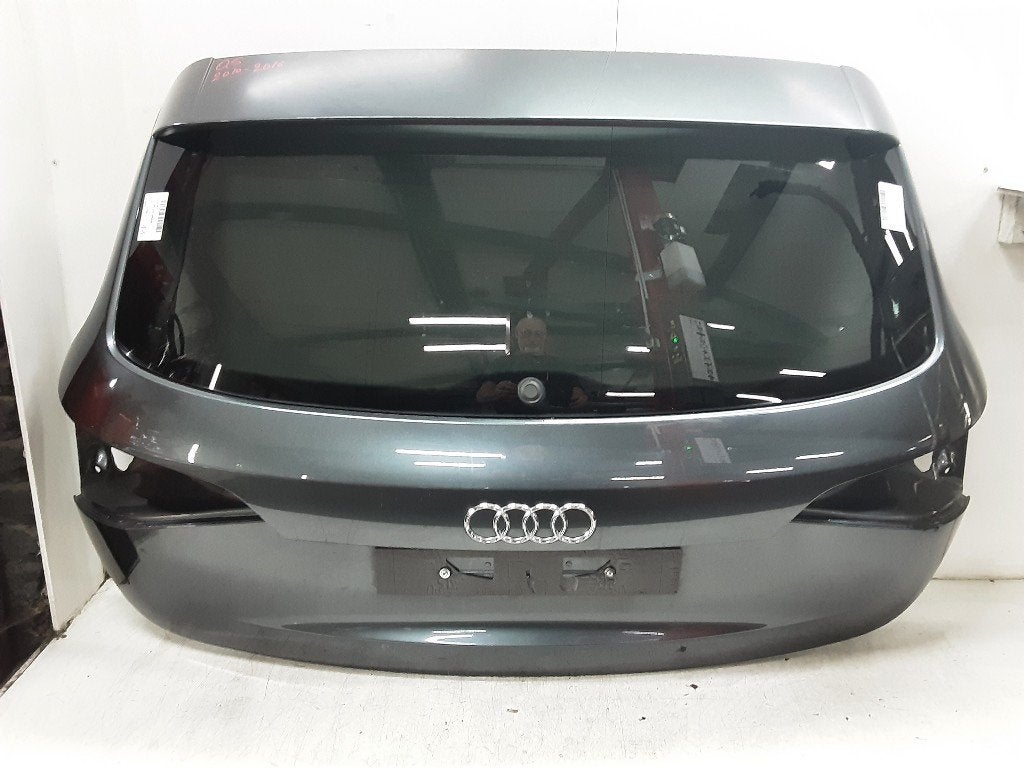 HAYON ARRIÈRE / MALLE Audi Q5 (8RB) (01-2008/05-2017), Auto-Union-Straße  1,
85057  Ingolstadt, DE, Info@audi.de, Haillon arrière