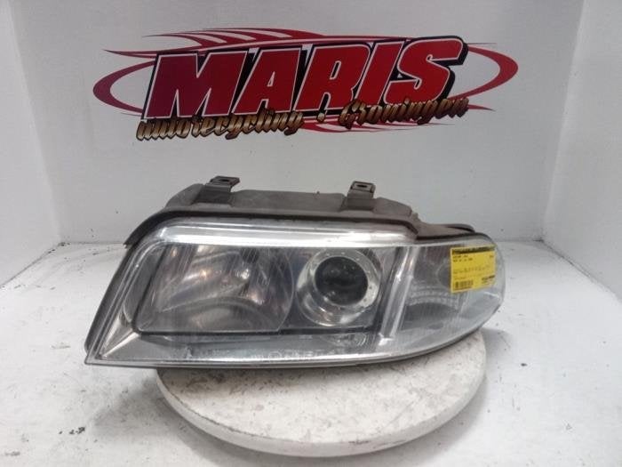 Koplamp links van een Audi A4, Gebruikt, -, -, Audi