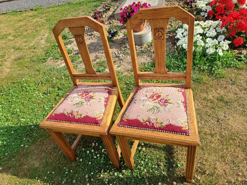 2 Antieke sierstoelen, Ophalen, Zo goed als nieuw