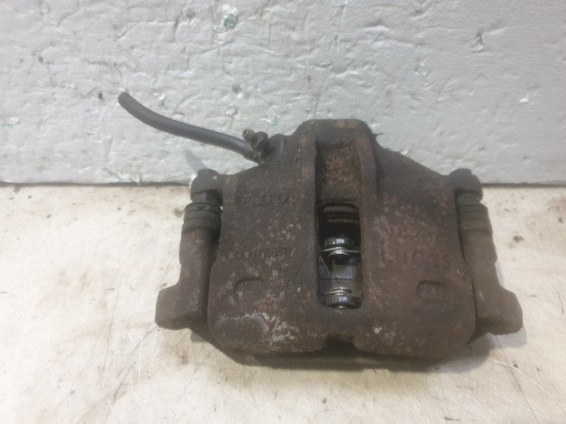 ETRIER DE FREIN AVANT DROIT Audi 80 (B4) (01-1991/12-1995), Auto-Union-Straße  1,
85057  Ingolstadt, DE, Info@audi.de, Audi, Utilisé