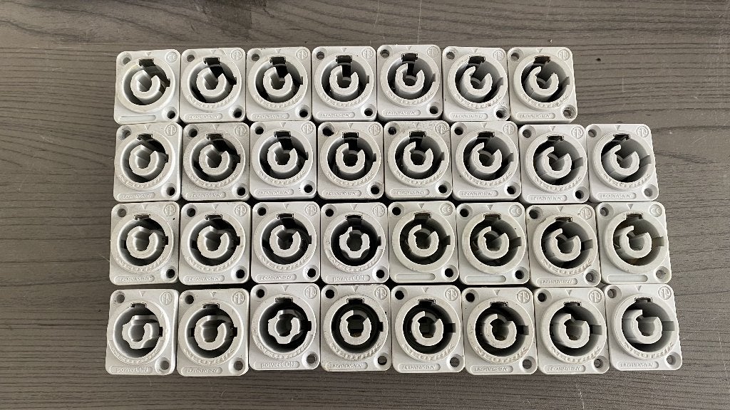 31x Powercon grijs chassis, Muziek en Instrumenten, Ophalen, Gebruikt, Apparatuur