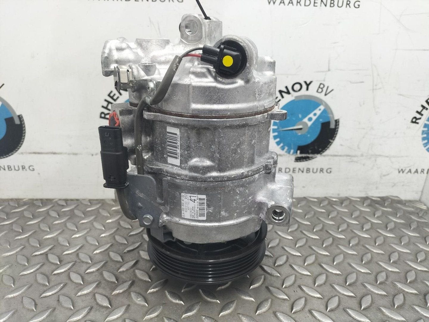 MERCEDES A CLASS AIRCO COMPRESSOR / AIRCOPOMP 0008304102 202, Ophalen of Verzenden, Gebruikt, ARN erkend