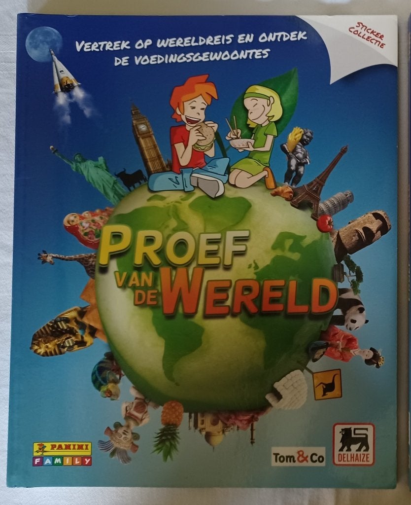 Compleet Panini album Proef van de Wereld (2011), Ophalen of Verzenden, Zo goed als nieuw, Meerdere stickers