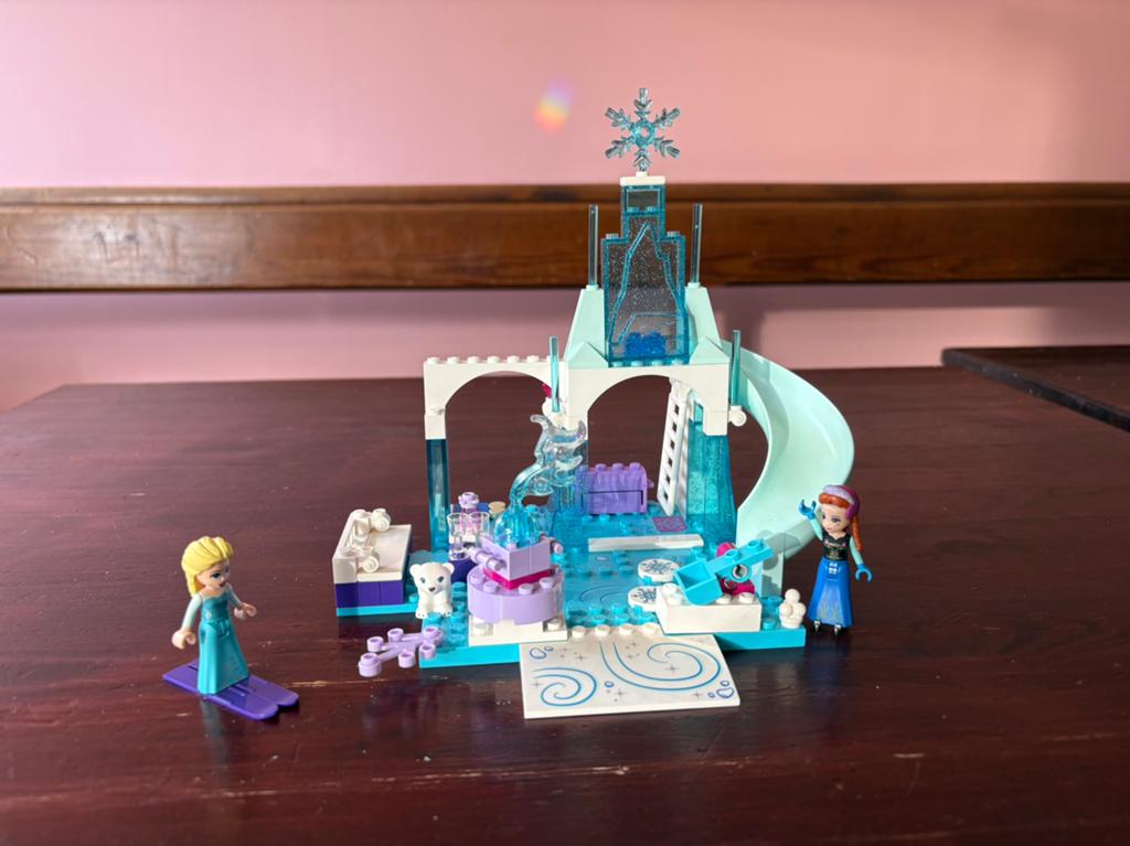 Lego: Anna en Elsa’s bevroren speelparadijs, Ophalen, Gebruikt