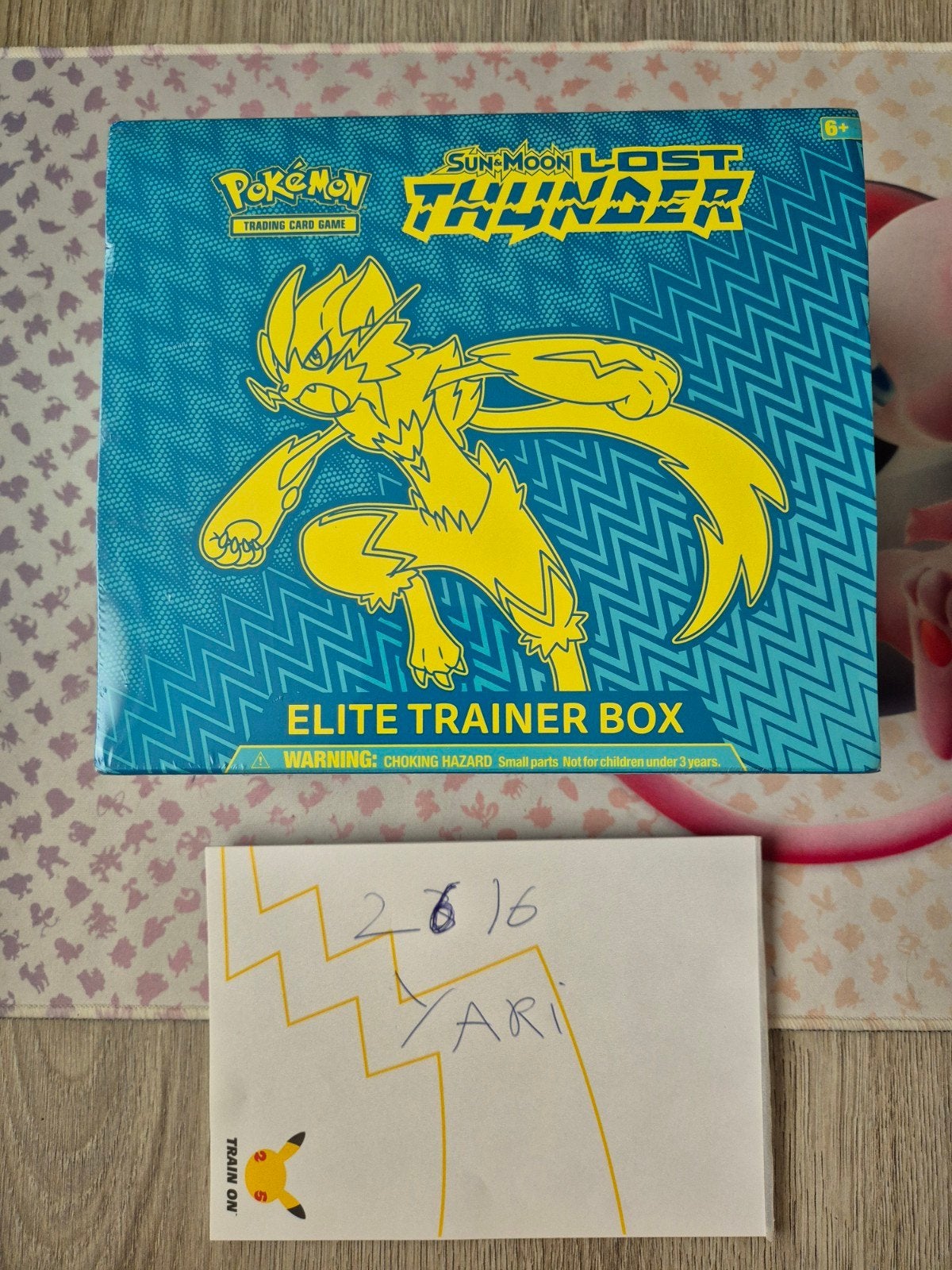 Lost & thunder elite trainer box, Enlèvement ou Envoi, Neuf