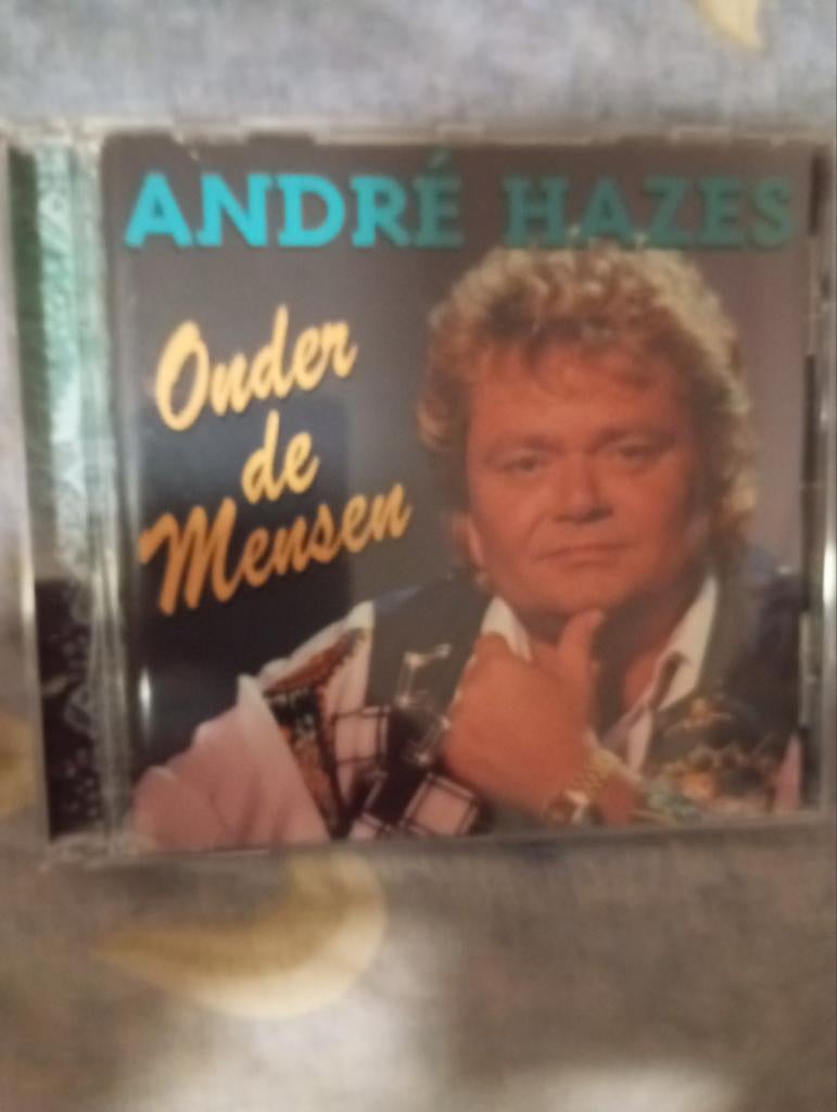 Andere Hazes cd onder de mensen een cd met 13 tracks, Ophalen of Verzenden, Zo goed als nieuw, Levenslied of Smartlap