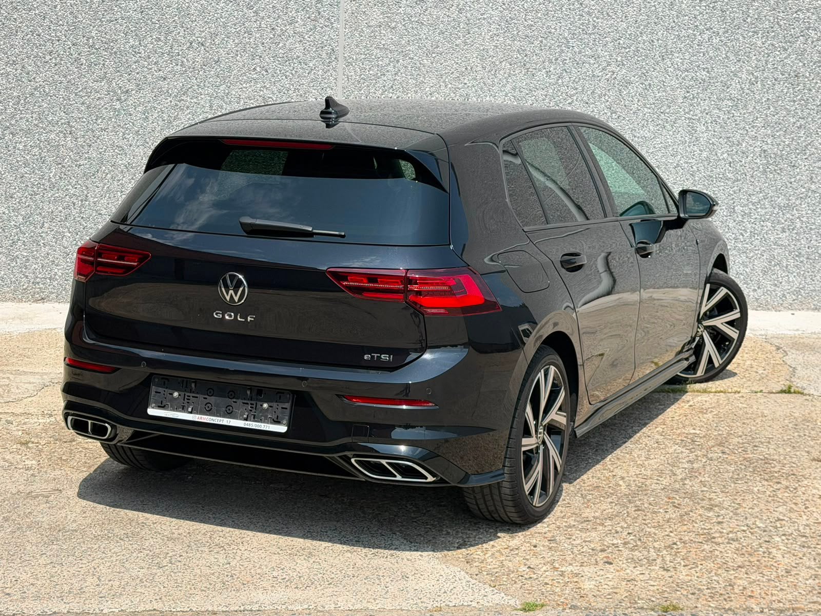 Volkswagen Golf 8 1.5 TSI Essence *R Line* 50000km Garantie, Auto's, Automaat, Alcantara, Zwart, Bedrijf