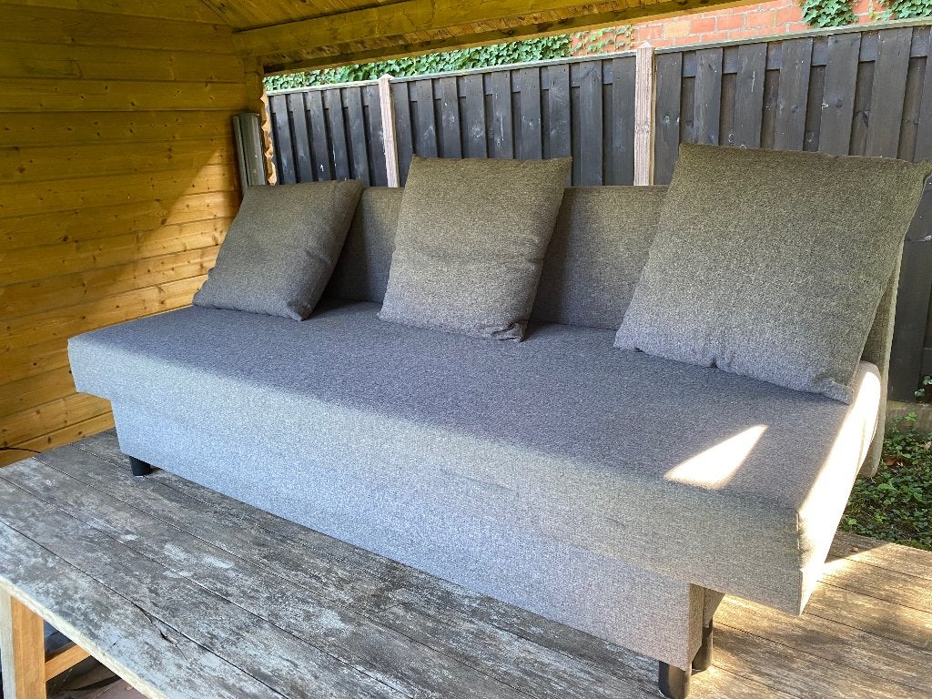 IKEA slaapbank Alvdalen, Huis en Inrichting, Ophalen, Tweepersoons, Zo goed als nieuw, Rechte bank