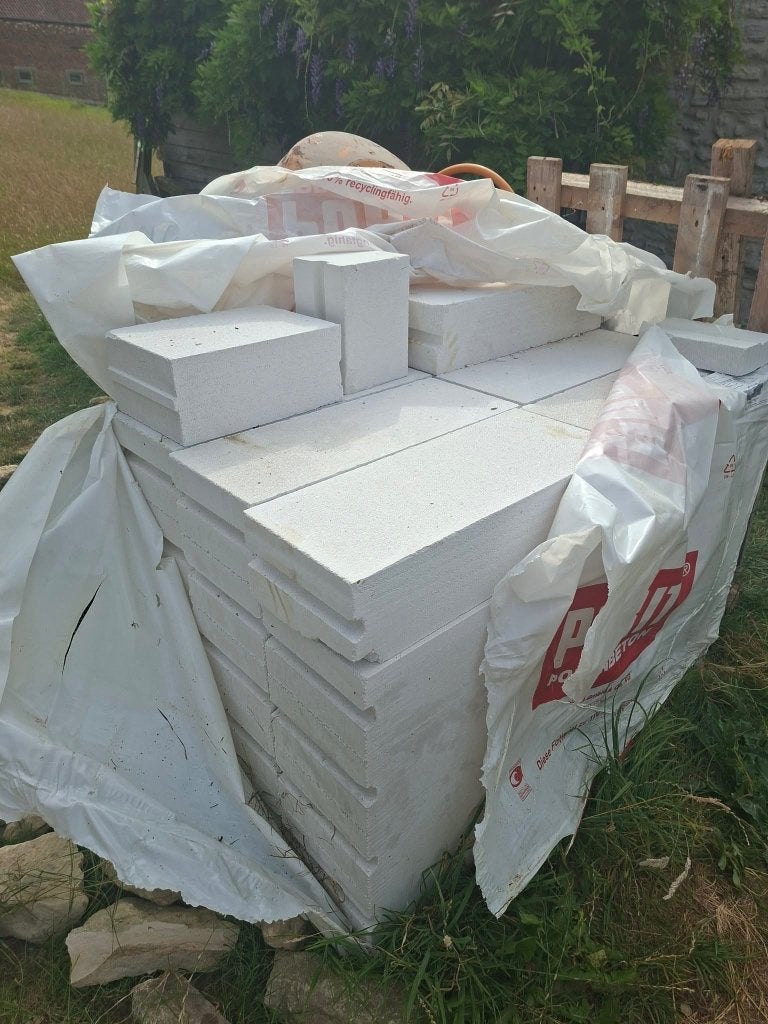 Lots de 31 blocs Ytong 15x25x60 cm - Neufs (Surplus), Doe-het-zelf en Bouw, Ophalen, Nieuw, Overige typen