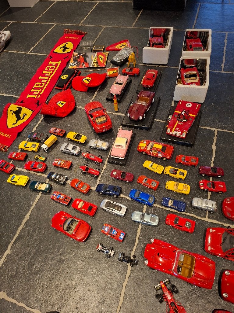 Ferrari verzameling, Ophalen, Zo goed als nieuw, Auto