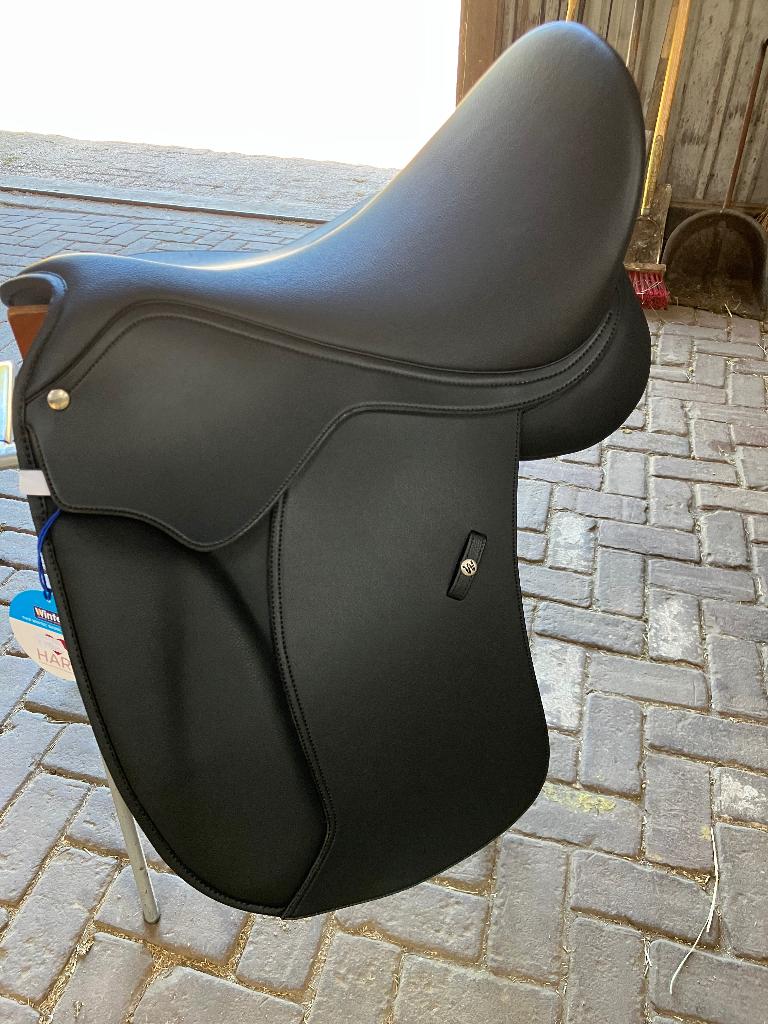 Nieuw Wintec Dressuurzadel 17 inch, Dieren en Toebehoren, Ophalen of Verzenden, Nieuw, Dressuur