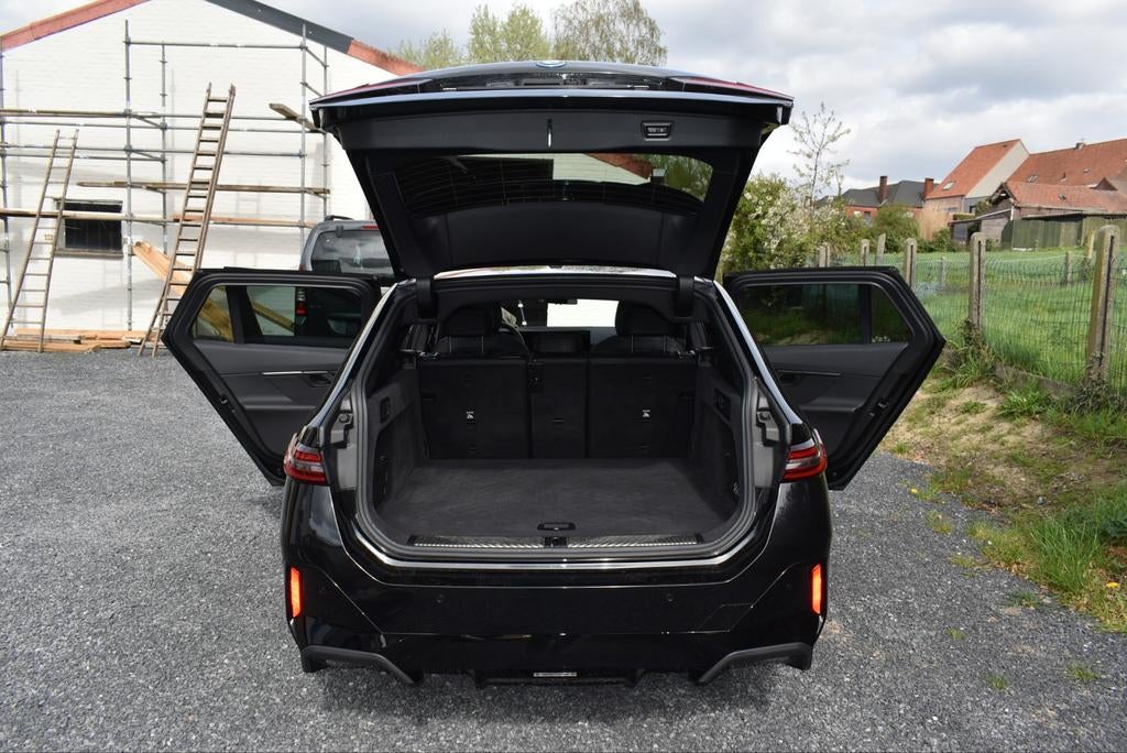 BMW I5 TOURING EDRIVE40, Auto's, BMW, Zwart, 5 deurs, 0 g/km, Euro 6