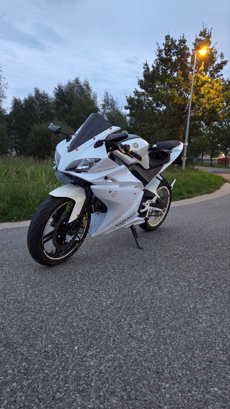 Yamaha yzf r125, Motoren, Particulier, 11 kW of minder, 1 cilinder