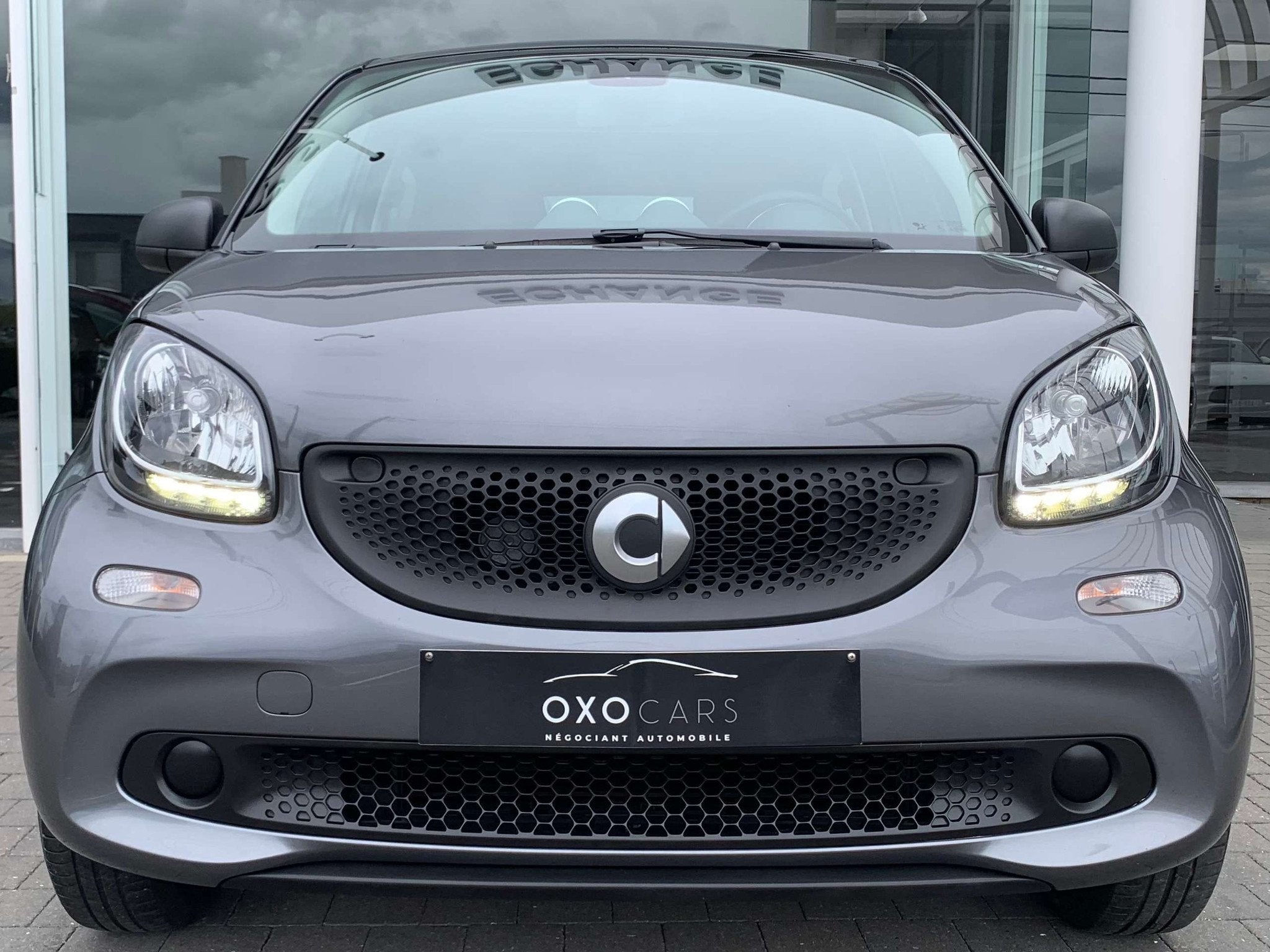Smart Forfour 1.0i Essence / Double Toit Pano / Clim Auto /, Auto's, Voorwielaandrijving, Stof, Gebruikt, Bedrijf