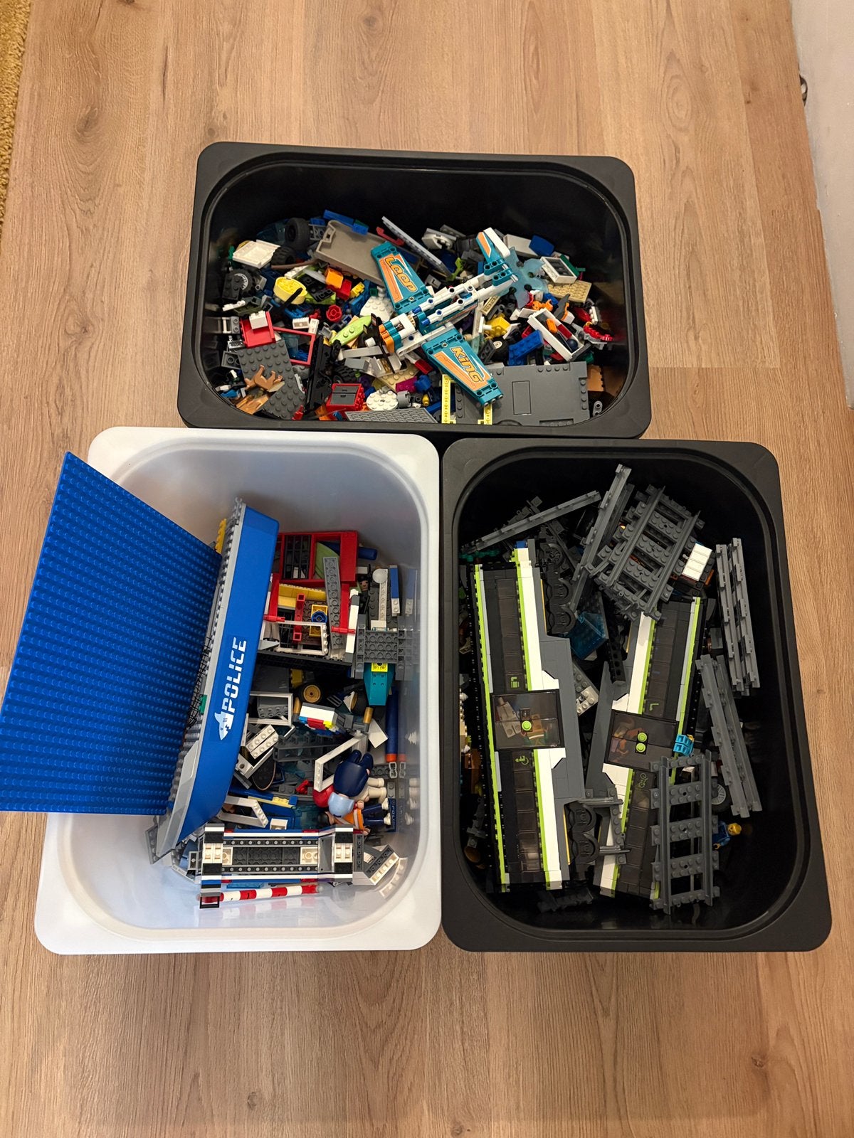 Seaux LEGO, sets de construction/briques (train, police), Enlèvement, Comme neuf