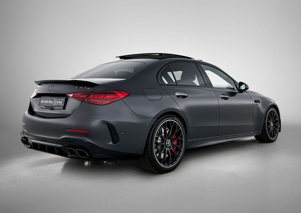 Mercedes-Benz C-Klasse 63 S E-Performance AMG Berline | Pano, Auto's, Automaat, 4 cilinders, https://public.car-pass.be/vhr/93856573-fce8-46bc-8432-122238cfb71a