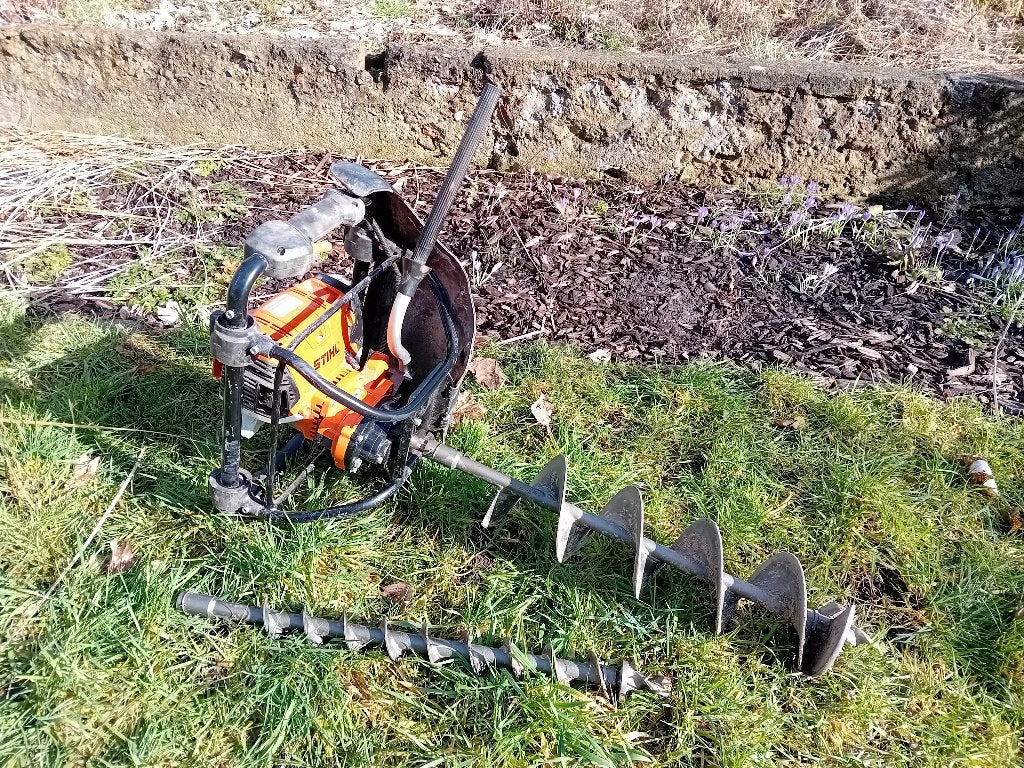 Stihl BT131 grondboor, Tuin en Terras, Hand-tuingereedschap, Ophalen, Gebruikt, Grondboor, Sthil