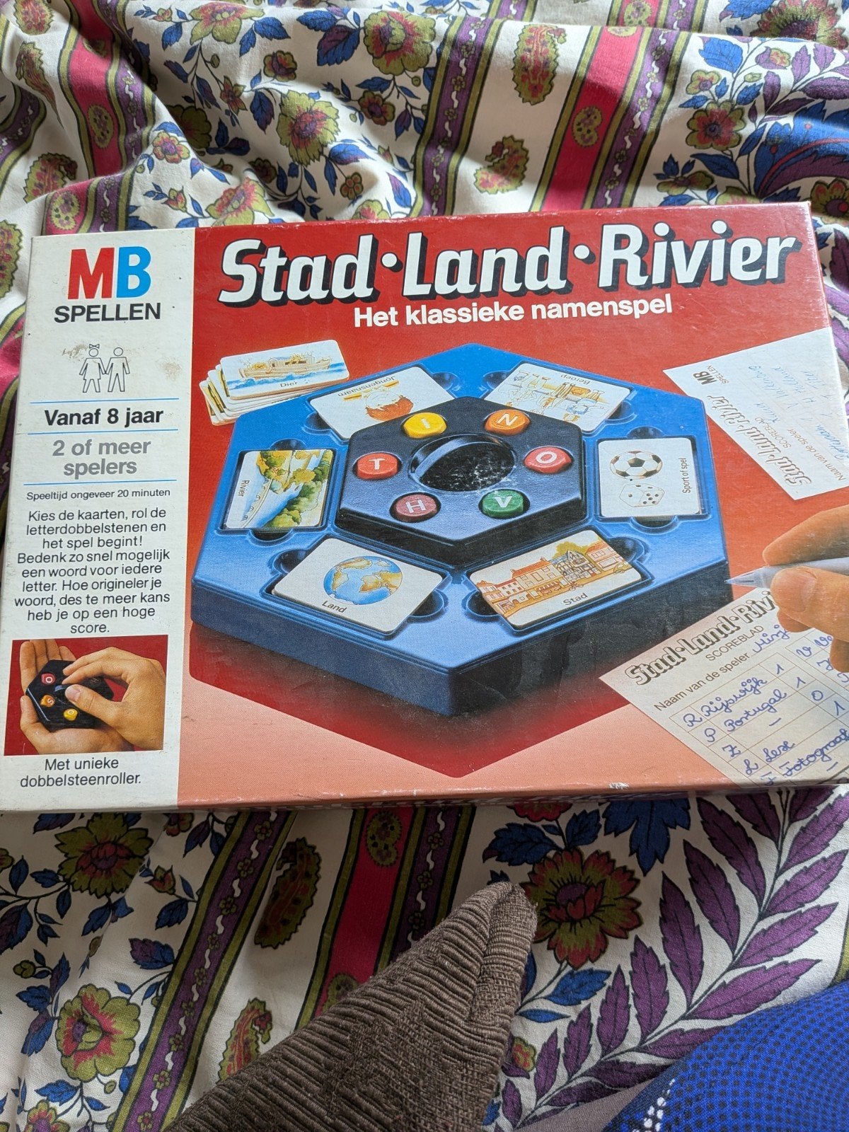 Stad, Land, Rivier., Hobby en Vrije tijd, Drie of vier spelers, Ophalen of Verzenden, Zo goed als nieuw, MB spelen